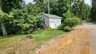 Lakeview home! Split floor 3 bed 2 bath home, offers 1680 sq ft - photo 40