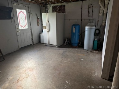 This beautifully updated 3-bedroom, 1.5-bathroom home offers a - photo 10
