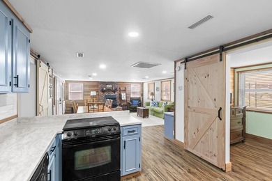 So much to enjoy with this beautifully updated Lake Eufaula home - photo 21