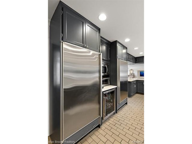 A rare luxury estate opportunity where privacy and presence come - photo 21
