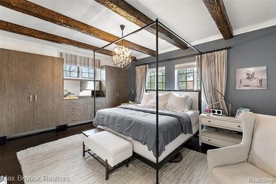 A rare luxury estate opportunity where privacy and presence come - photo 29