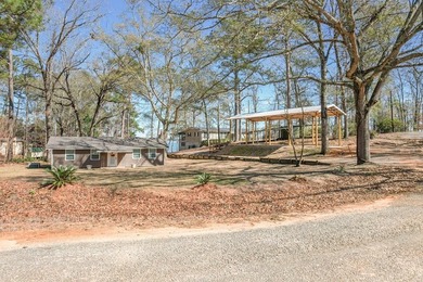 So much to enjoy with this beautifully updated Lake Eufaula home - photo 32