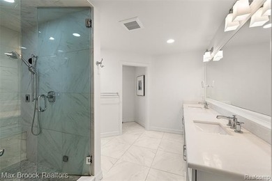 A rare luxury estate opportunity where privacy and presence come - photo 32