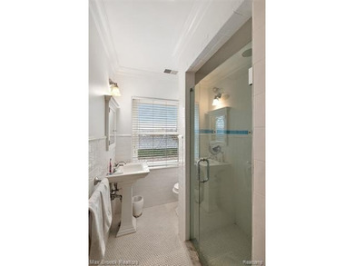 A rare luxury estate opportunity where privacy and presence come - photo 50
