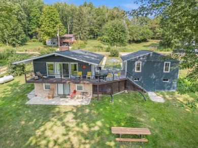 School Section Lake - Van Buren County Home For Sale in Paw Paw Michigan