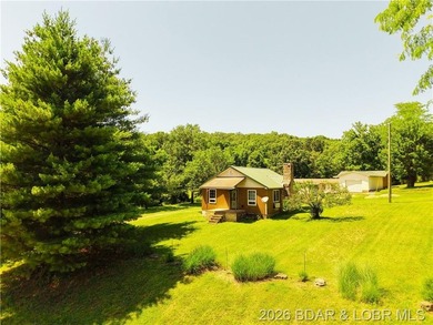 Unique 5-acre property at the edge of Laurie, just a half mile - photo 1