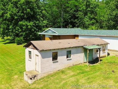 Unique 5-acre property at the edge of Laurie, just a half mile - photo 4