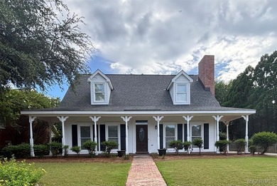 Charming 3-bedroom, 2.5-bath home in sought-after Sturbridge - photo 1