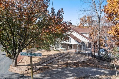 One-of-a-kind fully remodeled lakefront home on Mile Marker 3 - photo 3