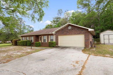 Dogwood Lake Home For Sale in Bonifay Florida