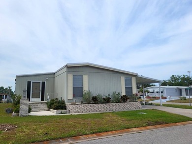 Unbelievable space in this updated triple wide! A total of 1900 - photo 4