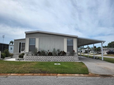 Unbelievable space in this updated triple wide! A total of 1900 - photo 5