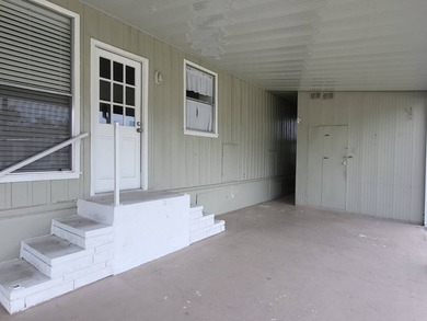 Unbelievable space in this updated triple wide! A total of 1900 - photo 8