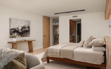 Perched high above the coastline on the 14th floor in coveted La - photo 11