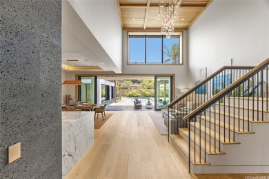 Introducing a rare new luxury construction in the heart of - photo 13