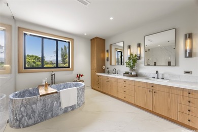 Introducing a rare new luxury construction in the heart of - photo 20