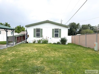 Welcome home to this clean, well maintained 2008 manufactured - photo 2