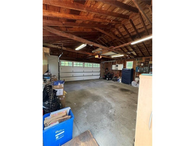 Welcome to this warm, generous-size Ranch where the solid - photo 37