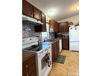 Welcome home to this clean, well maintained 2008 manufactured - photo 10
