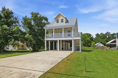 t 1/2 mile from the beach, this adorable 4-year-young cottage - photo 3