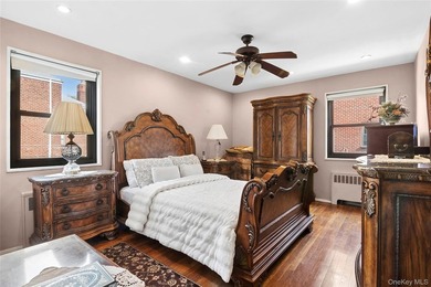 Bright corner 1-bedroom co-op in the heart of Whitestone with a - photo 5