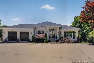 Lakefront, luxury, effortless are the best describing words for - photo 2