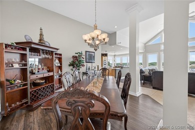 Lakefront, luxury, effortless are the best describing words for - photo 4