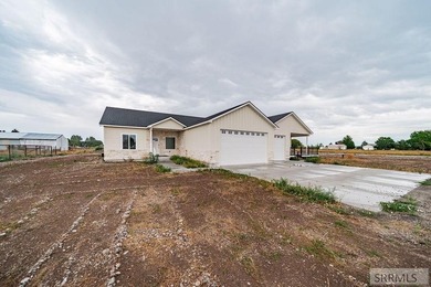 Country living meets modern flexibility in this beautiful new - photo 4