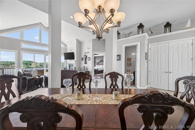 Lakefront, luxury, effortless are the best describing words for - photo 5