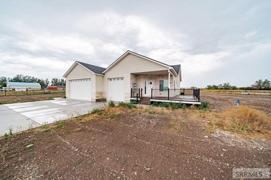 Country living meets modern flexibility in this beautiful new - photo 6