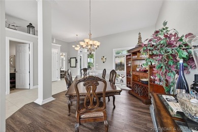 Lakefront, luxury, effortless are the best describing words for - photo 7
