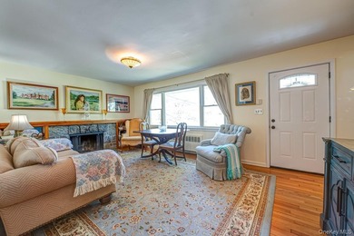 This Nantucket Cape boasts beautiful waterviews overlooking - photo 5
