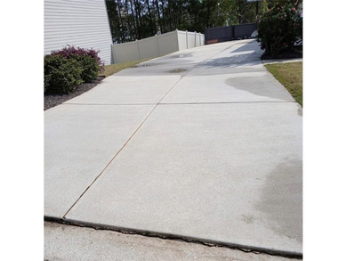SELLER OFFERS $10,000 CLOSING COST INCENTIVE WITH A FULL PRICE - photo 6