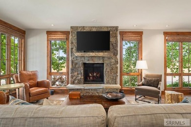 Welcome home - where unmatched luxury meets the untamed beauty - photo 10