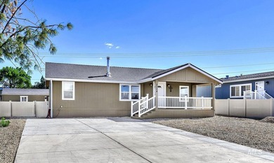 Enjoy space, convenience, and flexibility at 2324 Blue Lake Lane - photo 1