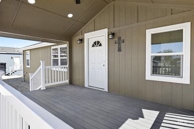 Enjoy space, convenience, and flexibility at 2324 Blue Lake Lane - photo 4
