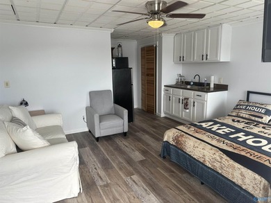 OWNER FINANCE AVAILABLE-Back on market-no fault of seller. Newly - photo 5