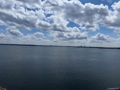 Wake up to breathtaking, unobstructed waterfront views from your - photo 3