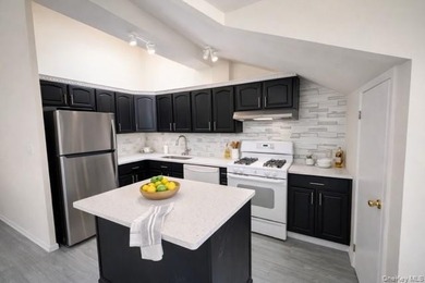 Wake up to breathtaking, unobstructed waterfront views from your - photo 4