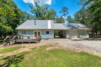 Location location location!!! Charming 4BR/2BA country home - photo 2