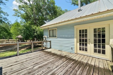 Location location location!!! Charming 4BR/2BA country home - photo 5