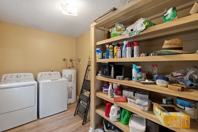 Location location location!!! Charming 4BR/2BA country home - photo 10