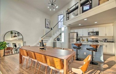 Back on the market with updates and a $10K flooring credit - photo 5