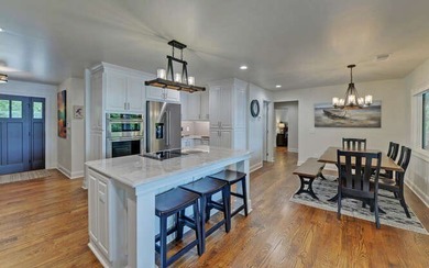 Magnificent Sunsets from the Large Lakefront Home on Lake - photo 12