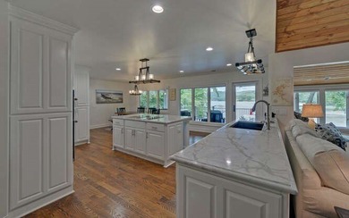 Magnificent Sunsets from the Large Lakefront Home on Lake - photo 13