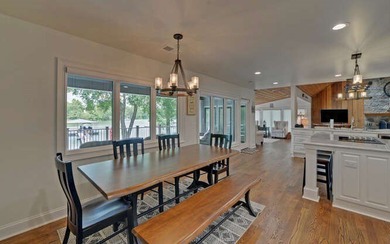 Magnificent Sunsets from the Large Lakefront Home on Lake - photo 18