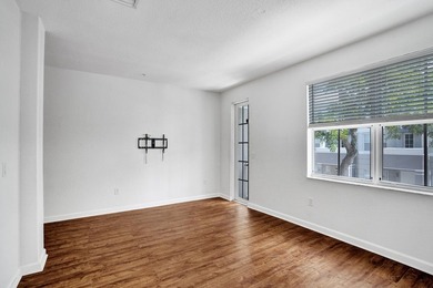 Amazing Townhome in Royal Palm Beach. Great Location! All Ages! - photo 32