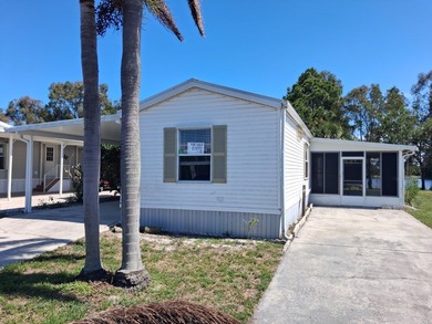 Updated 2 Bedroom, 2 Bath with Water Views and a double - photo 1