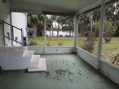 Updated 2 Bedroom, 2 Bath with Water Views and a double - photo 4