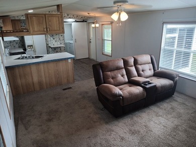 Updated 2 Bedroom, 2 Bath with Water Views and a double - photo 9